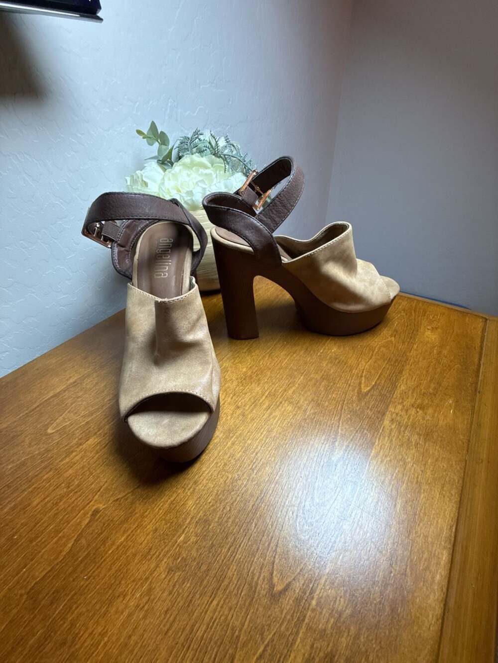 Angelina Platform Heels Size 6.5 Brown Tan Suede Slingback Sandals